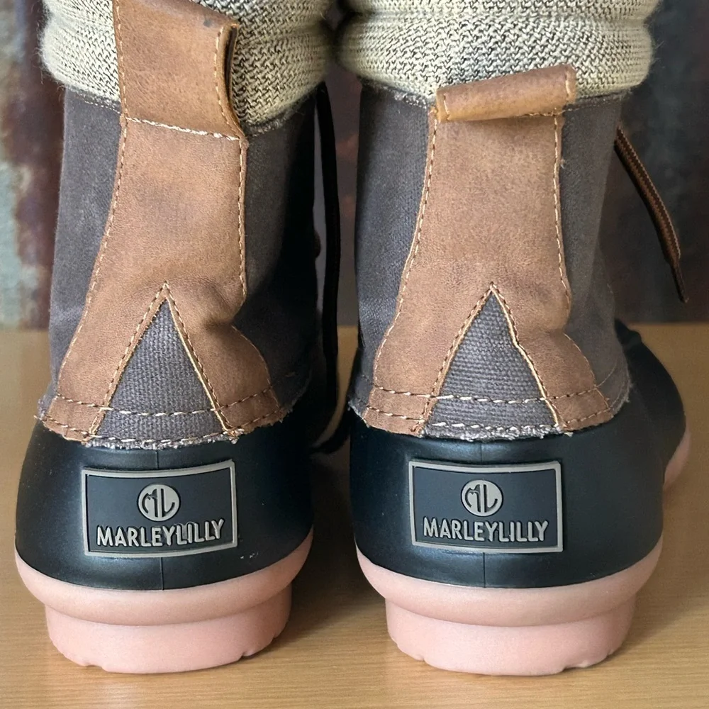 NWOT-Marleylilly Monogram Duck Boots waterproof-womens size 9